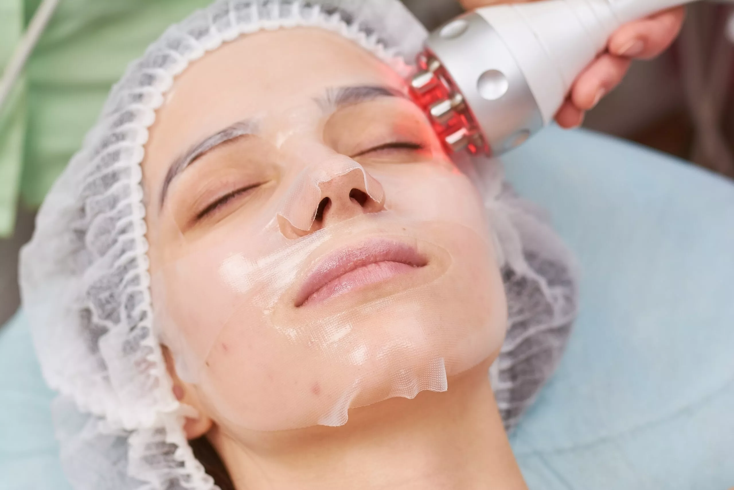 The-Ultimate-Guide-to-Radiofrequency-Treatment-Transforming-Your-Skin-2-scaled